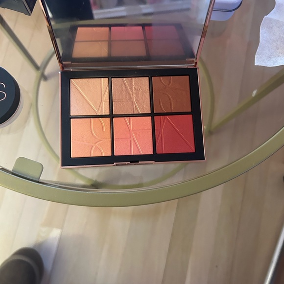 NARS Blush Set - Black and Rose Gold